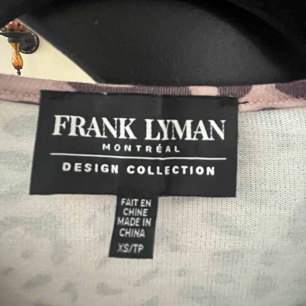 Frank Lyman Design Collection Ladies’ Tan Leopard Print V-Neck Top w/ Bling - Picture 4 of 5